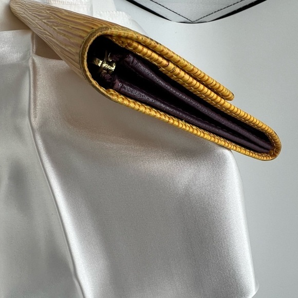 LOUIS VUITTON SARAH PORTE FEUILLE YELLOW OCHRE EPI LEATHER LONG WALLET - Picture 3 of 7